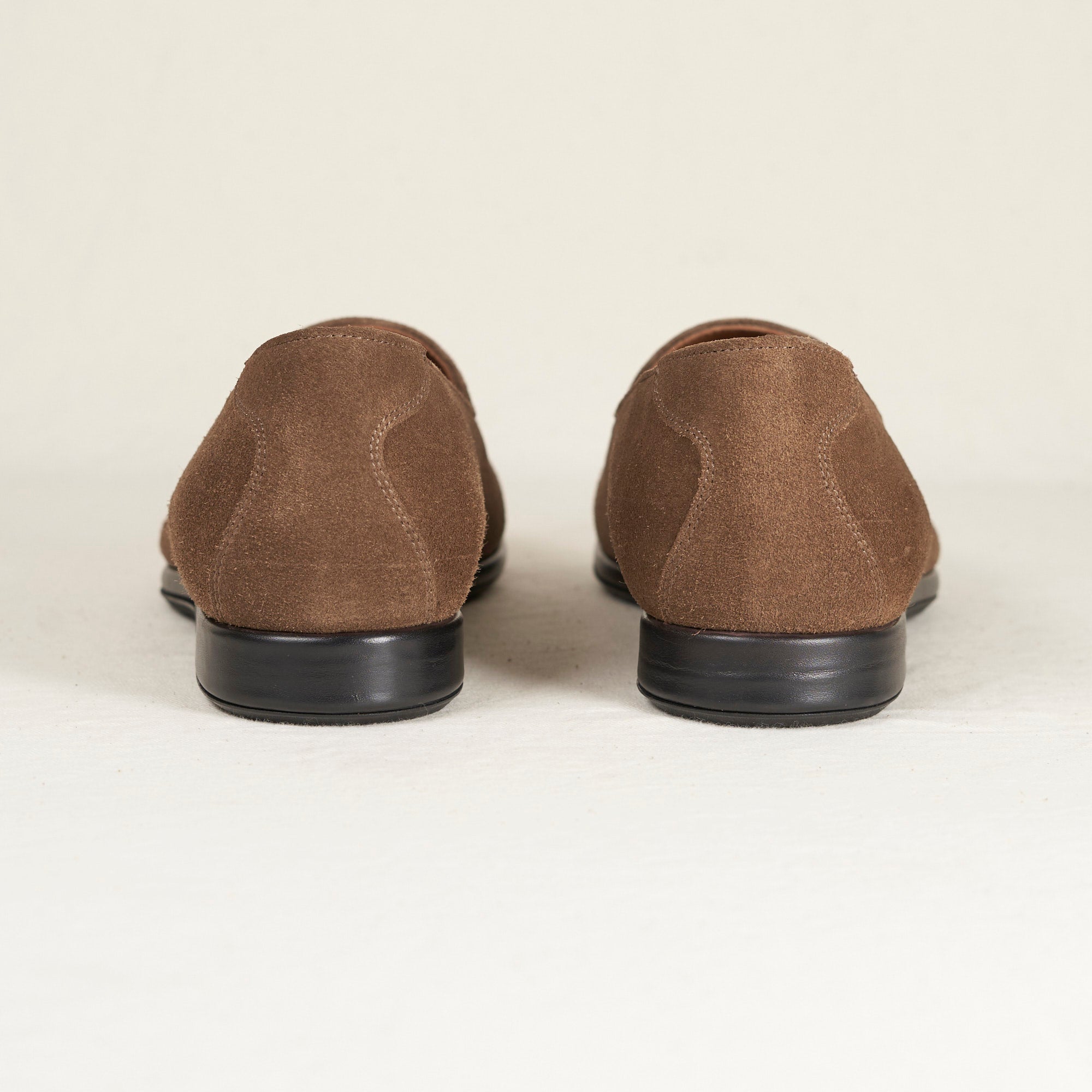 Back heel view of August Special Augie Type-S men's tobacco suede loafer — padded insole, Harry Last fit.