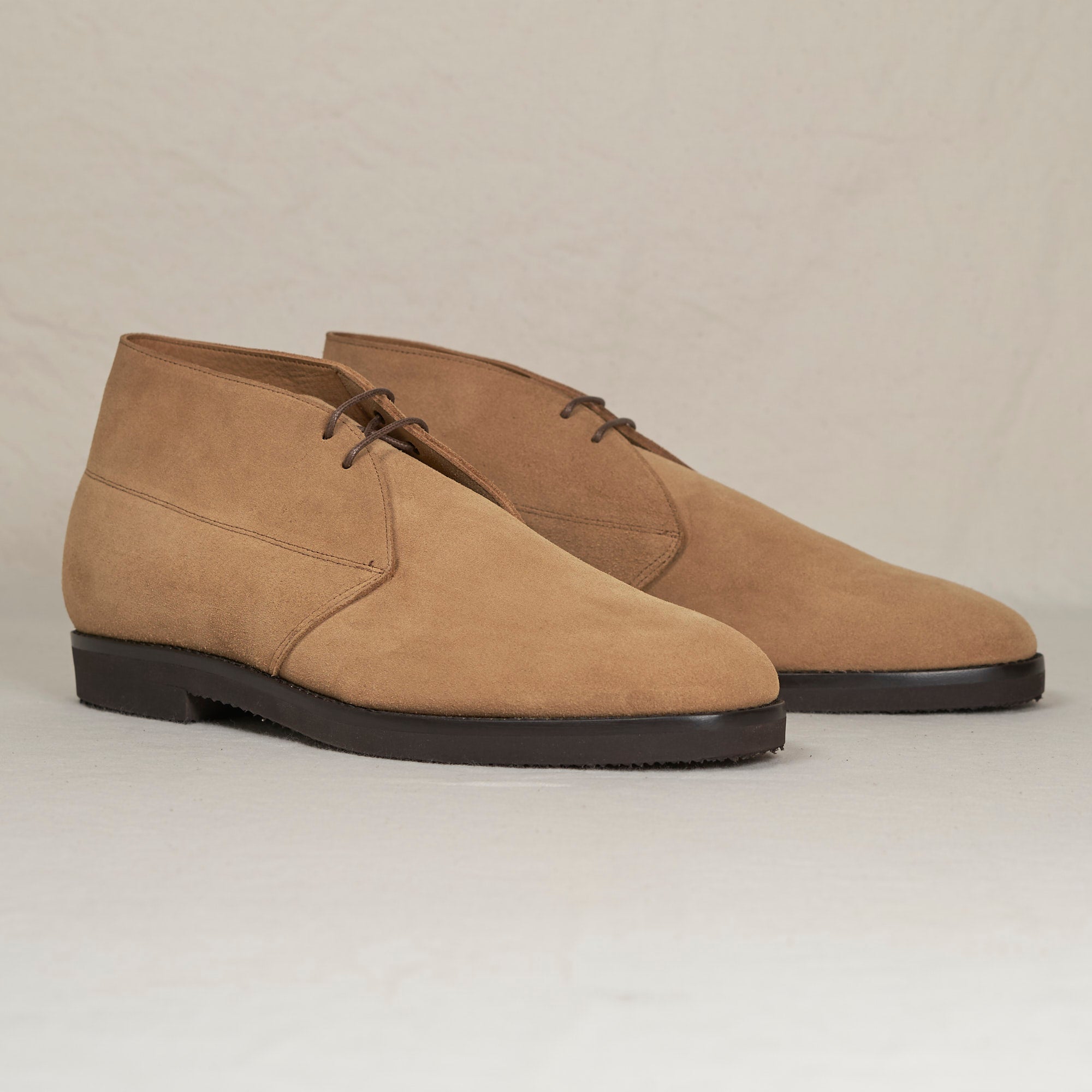 Voyager - Caramel Suede