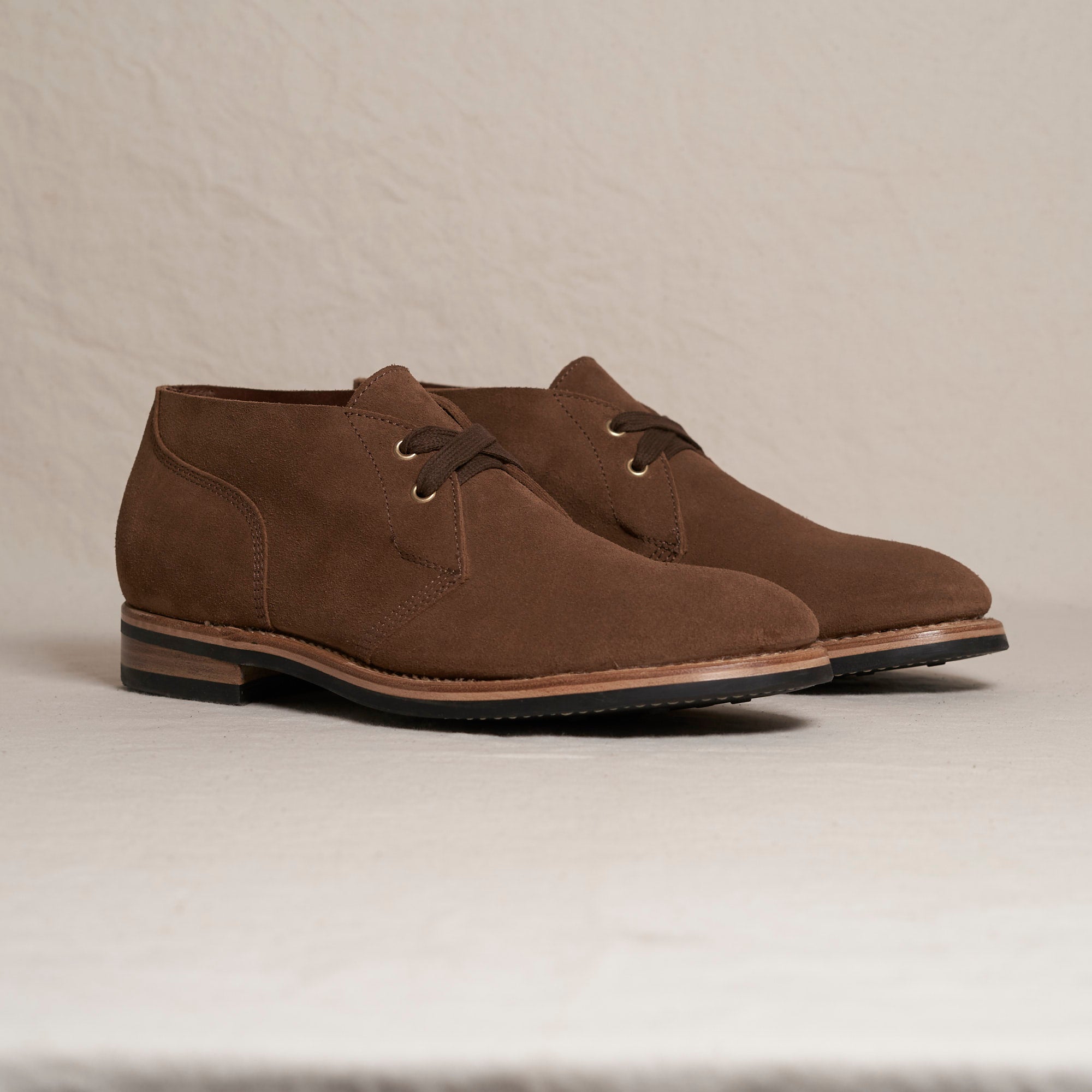 Angled view of August Special Aviator snuff Maryam suede Goodyear chukka — classic silhouette, Vibram outsole.