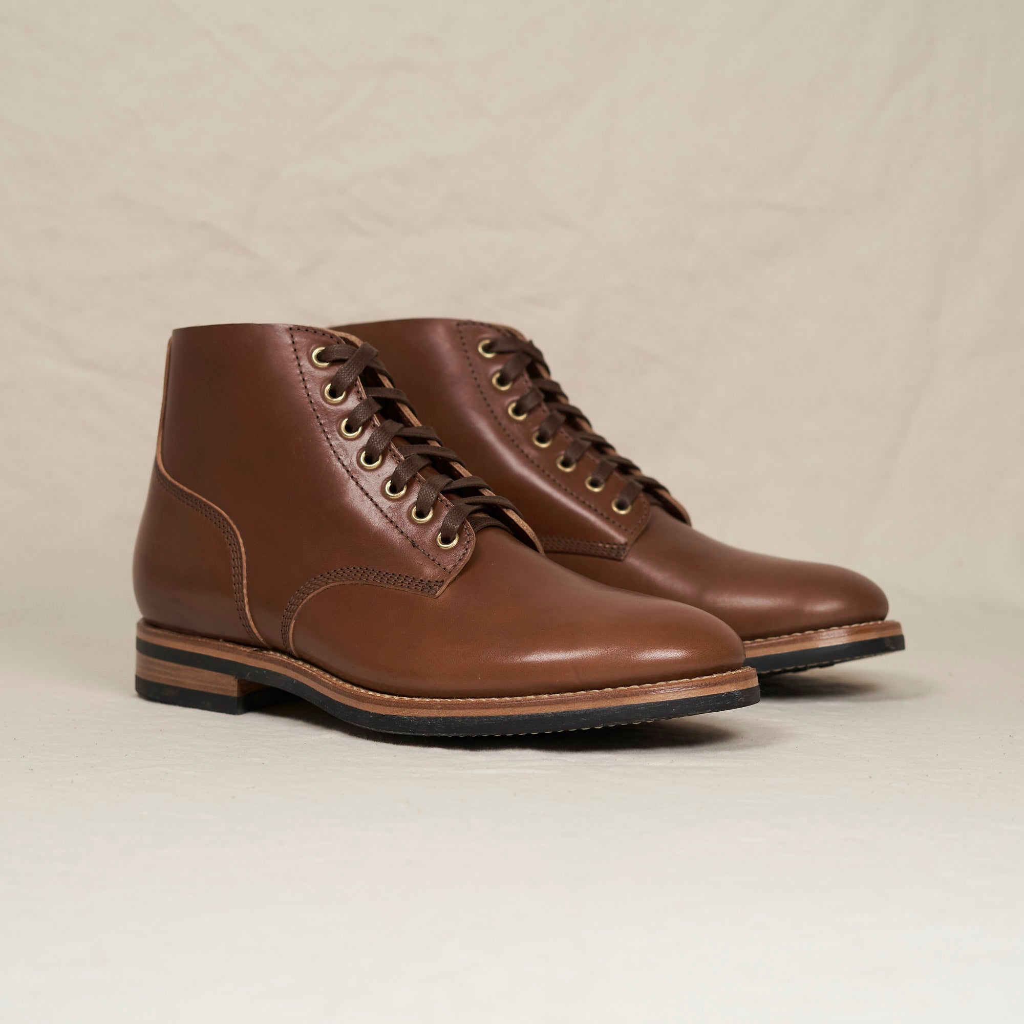 Angled view of August Special Belliver vacchetta horsehide field boot — classic American style, Goodyear-welted. The New York Times Best Boot of 2026.