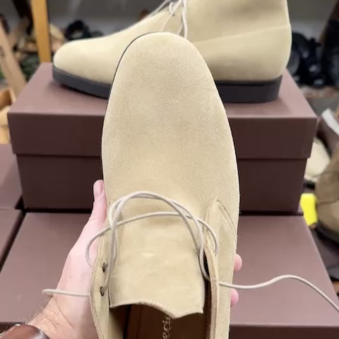 Voyager - Sand Suede